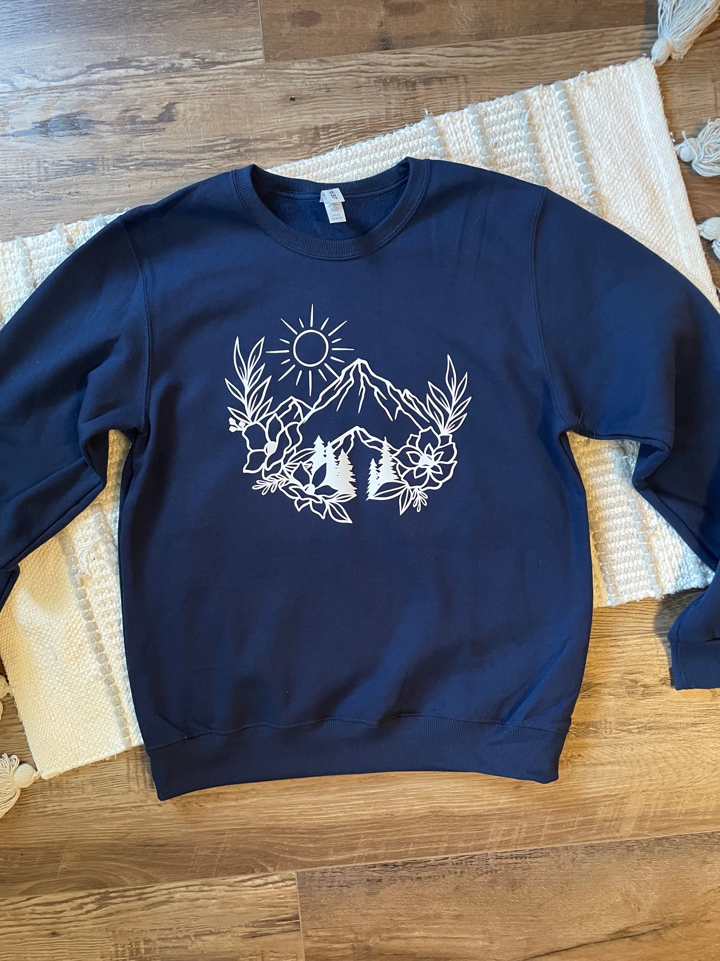 Mountain Floral - Crewneck